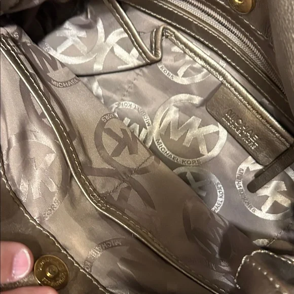 MICHAEL Michael Kors Metallic Shoulder Bag - Picture 5 of 16